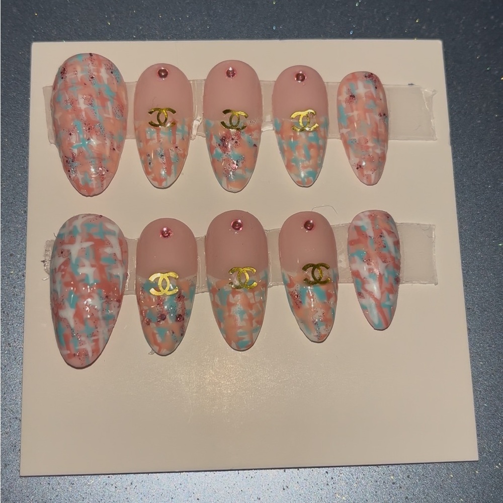 10 PC Hand Crafted Tweed Boucle Nails NWT